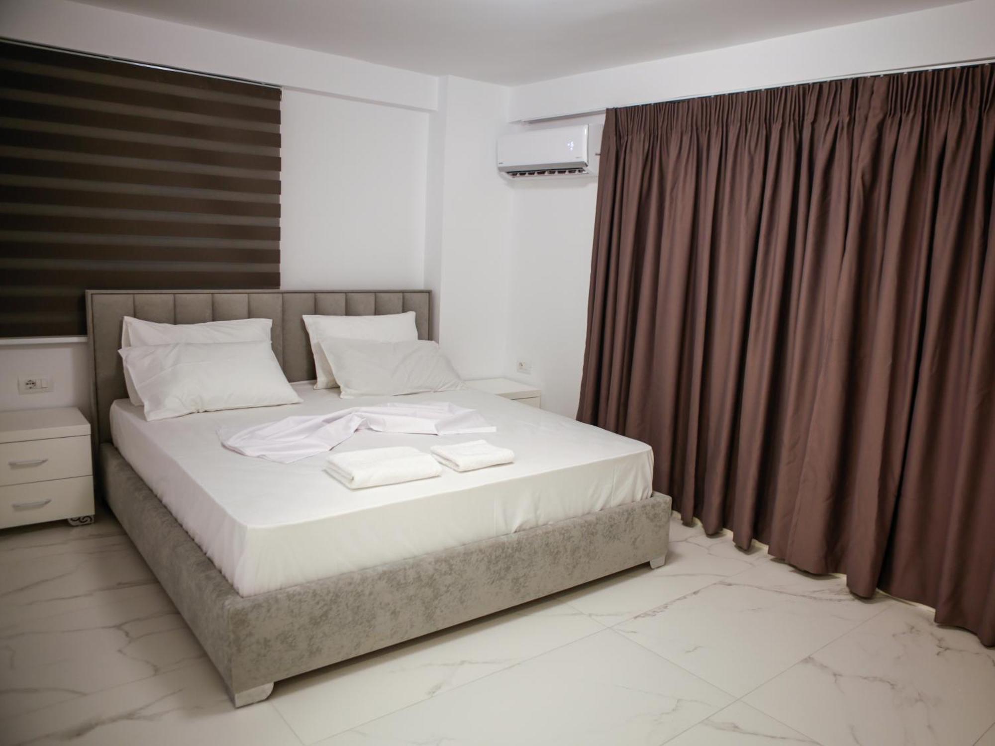 Matias Apartments Sarandë Exterior foto